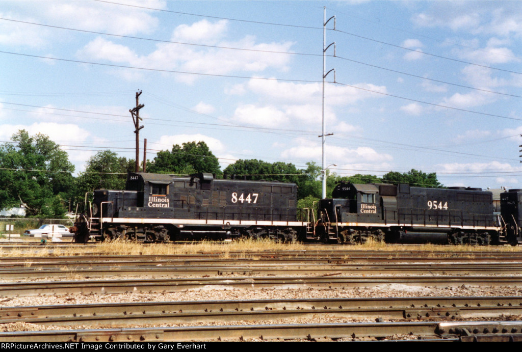 IC GP10 #8447 - Illinois Central